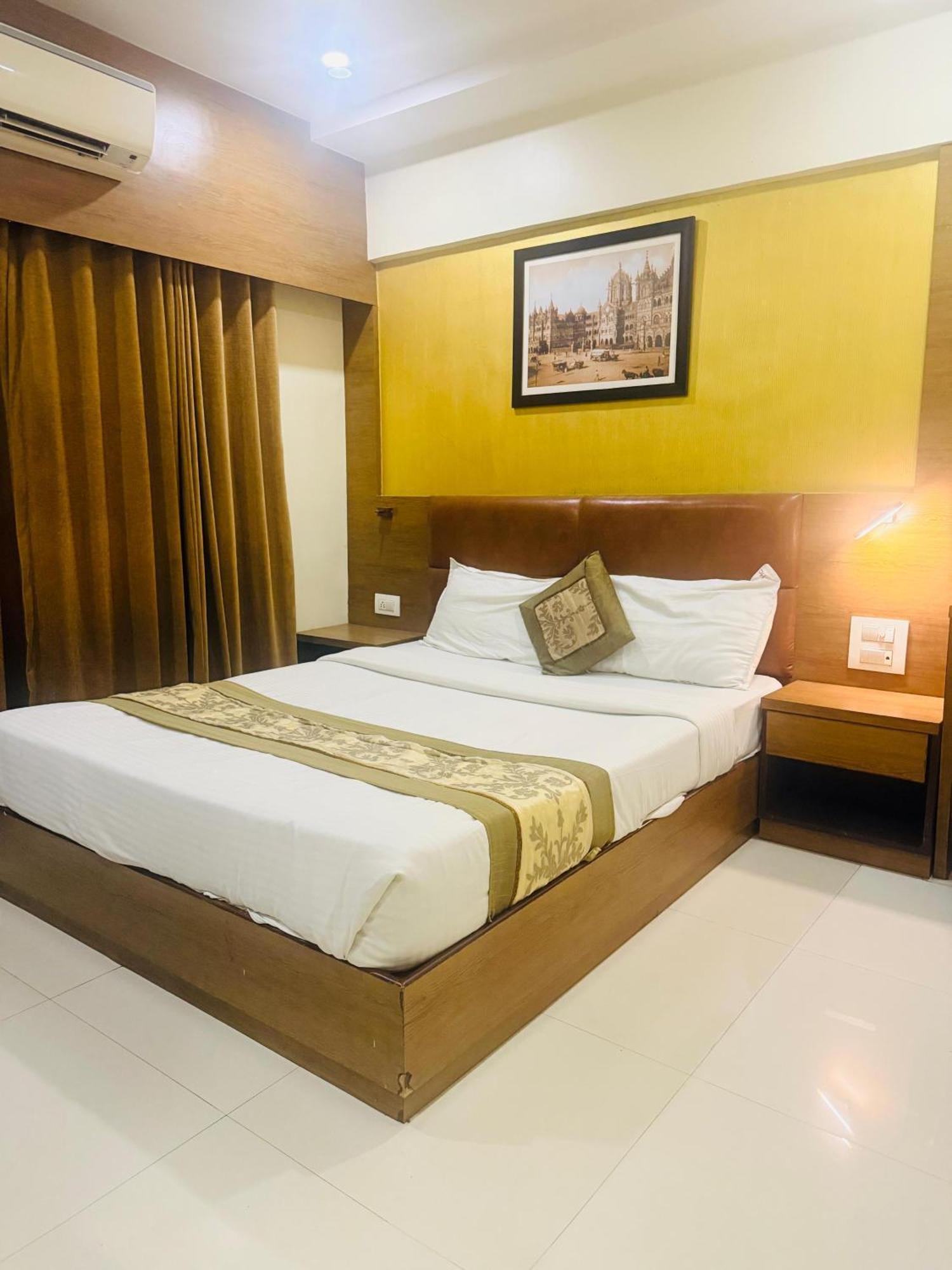 Hotel Crystal Luxury Inn- Bandra Mumbai Dış mekan fotoğraf