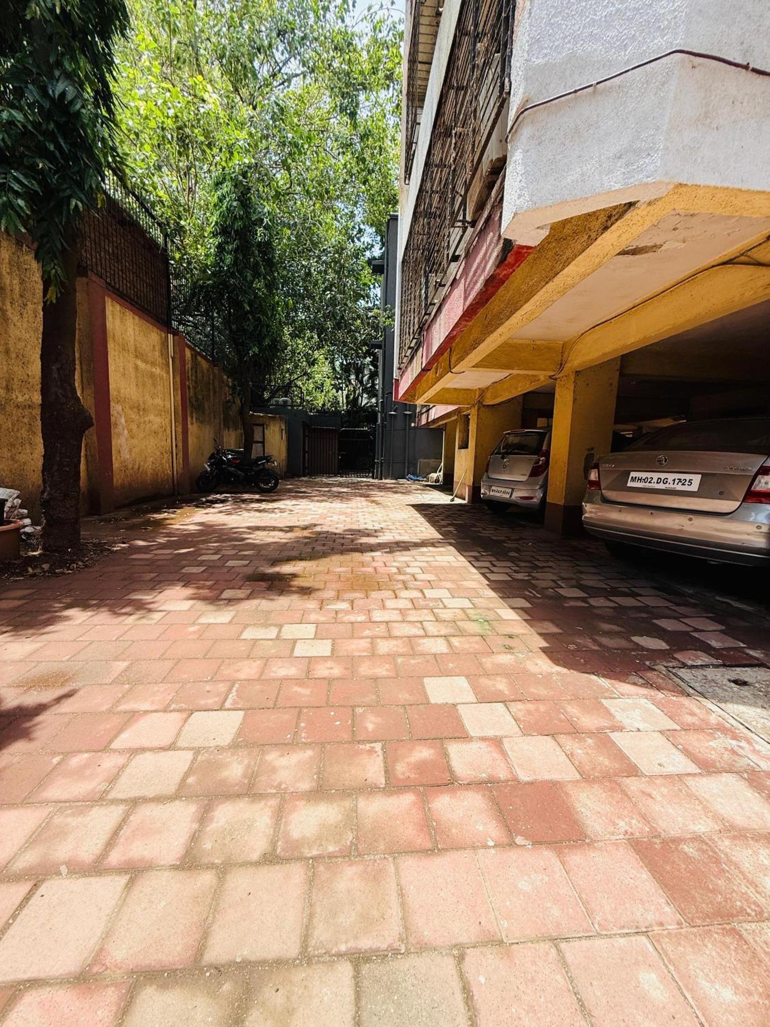 Hotel Crystal Luxury Inn- Bandra Mumbai Dış mekan fotoğraf