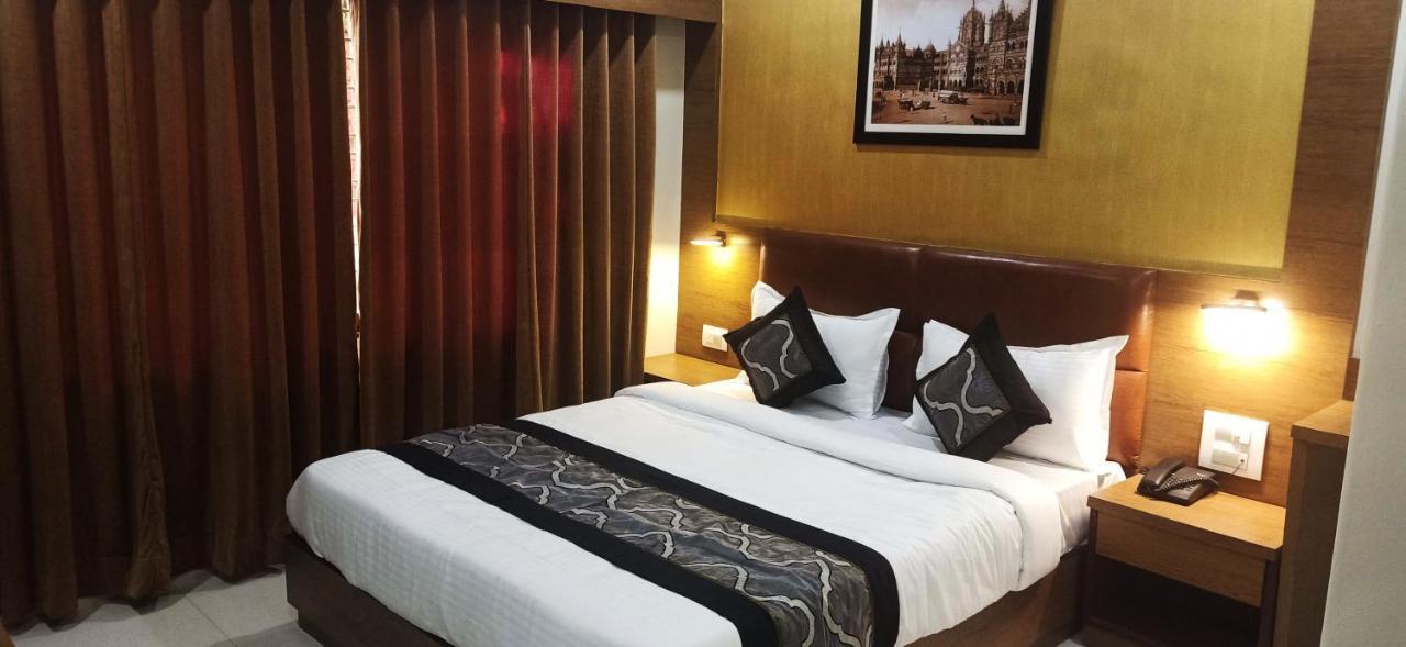Hotel Crystal Luxury Inn- Bandra Mumbai Dış mekan fotoğraf