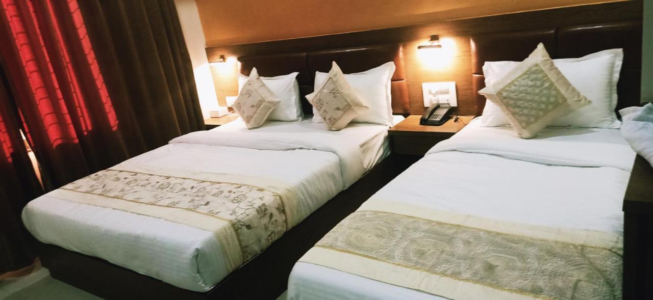 Hotel Crystal Luxury Inn- Bandra Mumbai Dış mekan fotoğraf