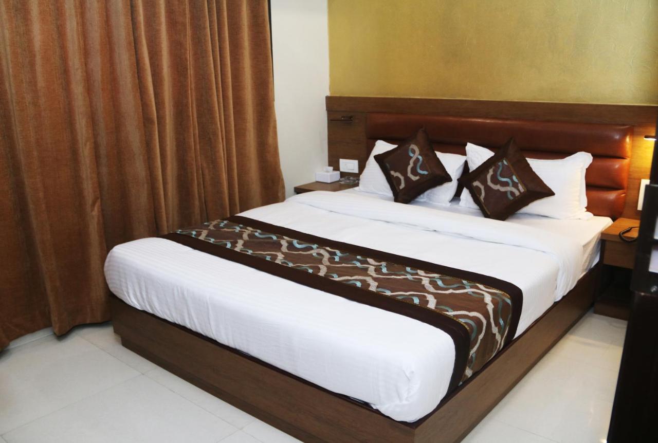 Hotel Crystal Luxury Inn- Bandra Mumbai Dış mekan fotoğraf